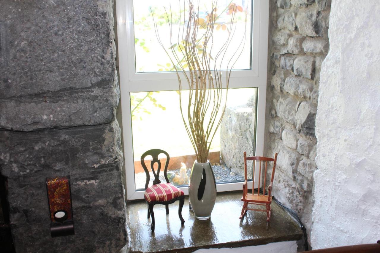 1844 Seascape Cottage Is Located On The Wild Atlantic Way Fanore Eksteriør bilde